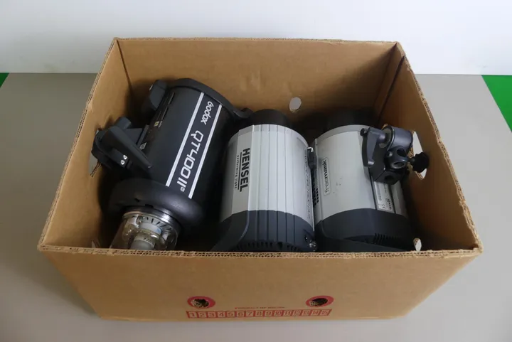 Konvolut Godox und Hensel Studioblitze Modell: QT400 II, Expert Pro 500, Integra 250 Plus, Freemask
